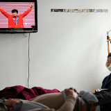 5岁女童沉溺手机脖子转不动 医生：小关节错位