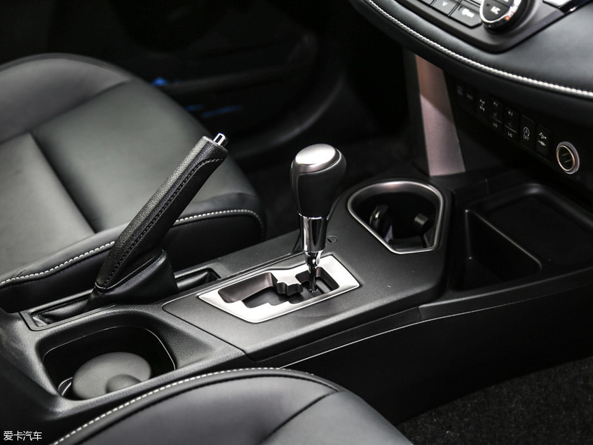 丰田RAV4荣放 丰田RAV4荣放