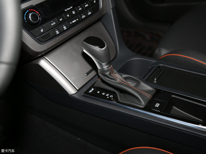 现代索纳塔 现代索纳塔