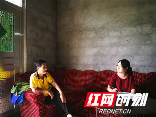 程漫调研产业扶贫、易扶搬迁“巩固提升”工作