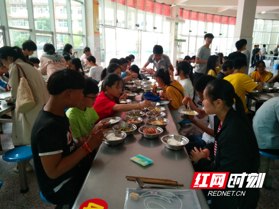 慈利四中：倾力打造考生“温馨港湾”