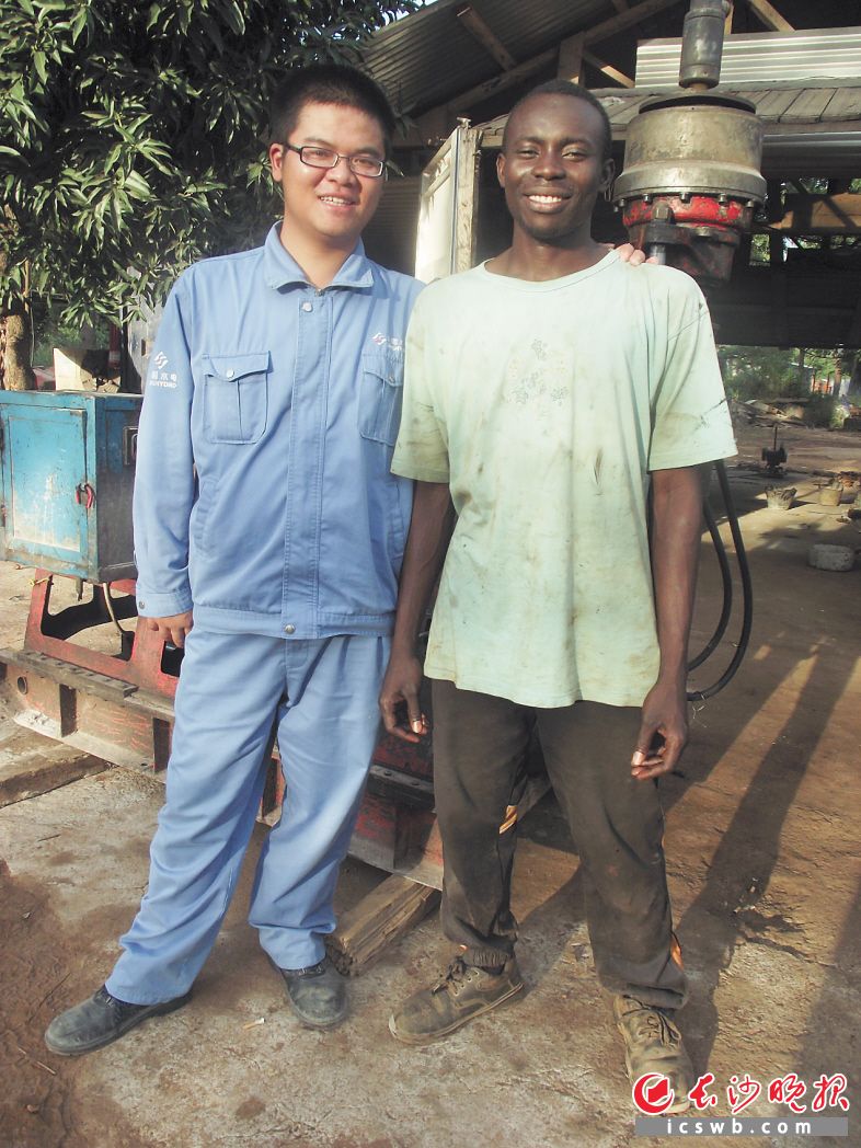 在非洲诸多项目工地上，戴湘宁收获了非洲兄弟的友谊。