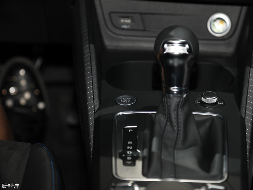 奥迪(进口)2019款奥迪Q2L e-tron 奥迪(进口)2019款奥迪Q2L e-tron