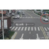 这辅警神了！路上打声招呼，小偷就主动坐上了警车……
