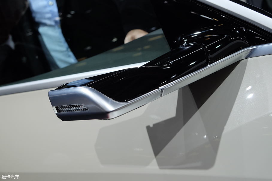 奥迪e-tron 奥迪e-tron