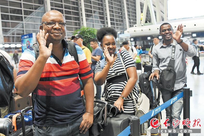 2019年6月12日凌晨，中国南方航空公司首班长沙直飞内罗毕的航班从黄花机场腾空而起，经过11小时30分钟的飞行后，抵达内罗毕乔莫·肯雅塔国际机场。