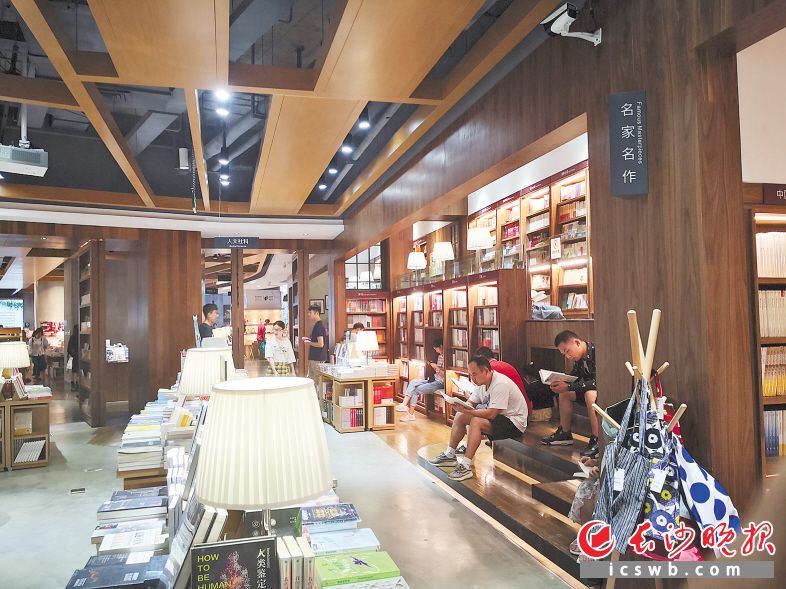　　德思勤24小时书店已经成为长沙的一座文化时尚地标。长沙晚报全媒体记者 孙占锋 摄