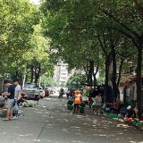 取缔露天临时菜市场 让城市管理有“温度”