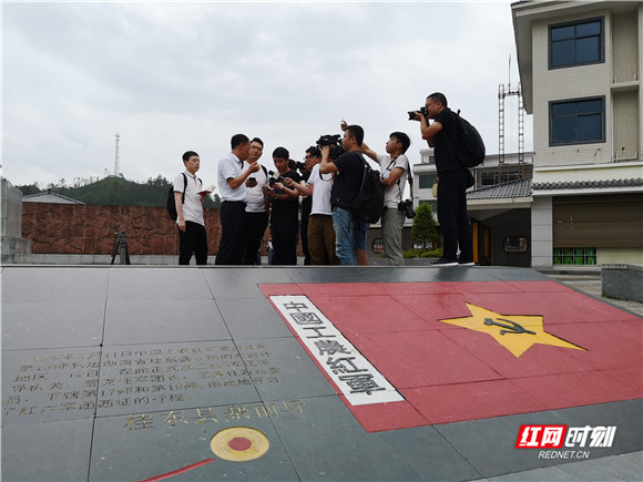 微信图片_20190626132556_副本.jpg