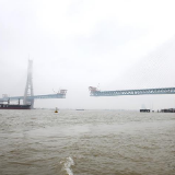 世界最大跨度公铁两用斜拉桥主塔顺利封顶