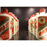 涨幅跑赢房价!茅台股价破千,未来能成A股老大吗?