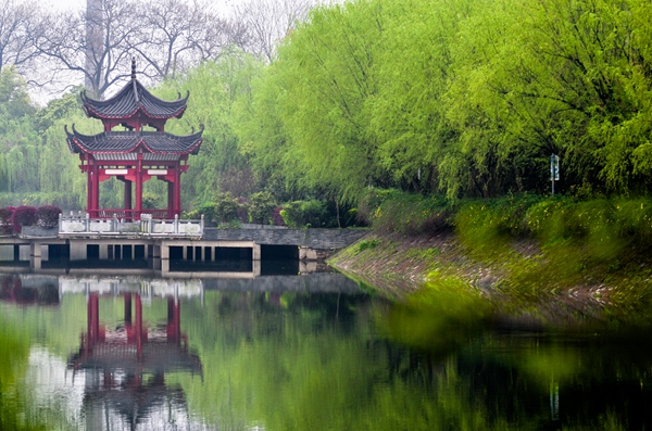 【壮丽70年·奋斗新时代】《湘潭故事》第四集：雨湖公园