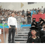 “世间的温暖有时候就在我们身边”