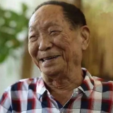 英语流利、俄语不差，会拉小提琴、跳踢踏舞……原来你是这样的袁隆平