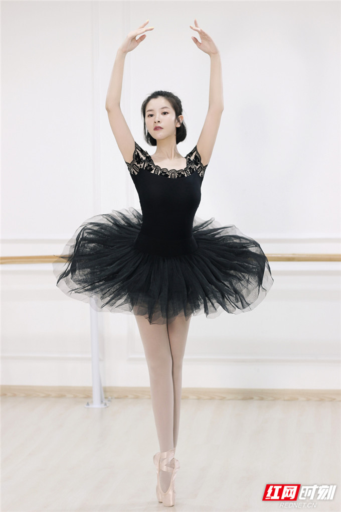 演员苏小妹舞蹈写真曝光 优雅迷人尽显女神气质