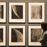 纽约大都会博物馆举行月亮摄影特展