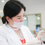 毕业季整形市场趋热：“美颜”能带来更多机会？