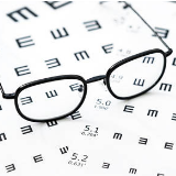 中国近视患者超4.5亿，一年“吞下”6800亿元