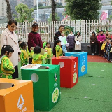 小朋友竟然这样学垃圾分类，惊呆了现场每一个人！