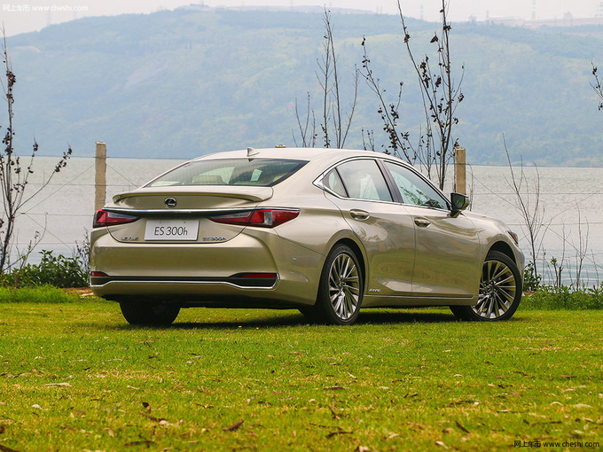 三十万左右中大型豪华车 排面十足 气场不输BBA-图3