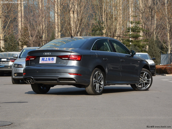 20万还在看大众这三款白菜价的豪华车了解下-图3