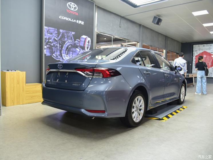 一汽丰田 卡罗拉 2019款 双擎 1.8L 基本型