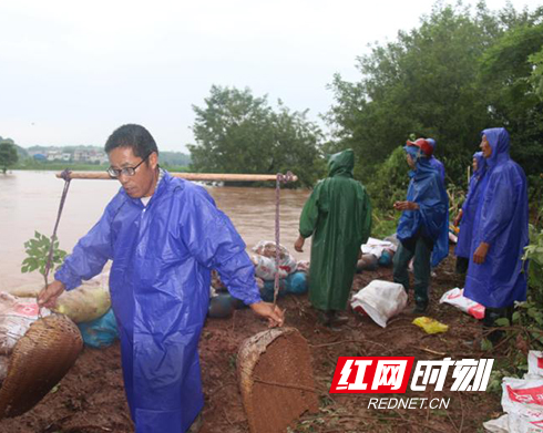 衡南县26个乡镇均受灾 广大干群全力抢险救灾