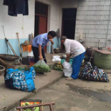 洪水来临他们冲锋在前 转移群众确保生命安全