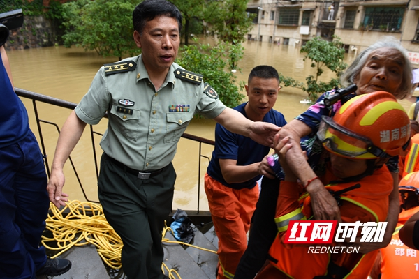 新邵县人武部：积极践行为民服务宗旨  全力以赴迎战洪水突袭