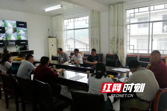 武陵源：秦永辉到索溪峪街道双文村指导工作