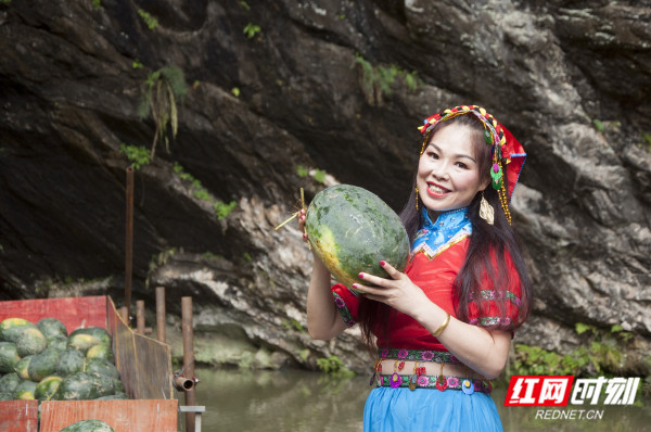 吃瓜划拳！郴州今年的万华岩西瓜文化旅游节有点嗨