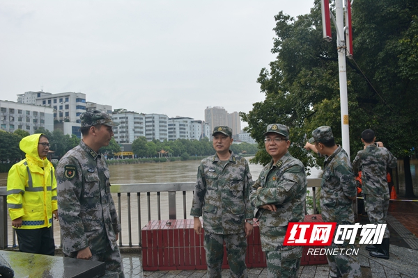 邵阳军分区:抢险救灾刻不容缓 中流砥柱抒写忠诚