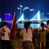 红图|市民深夜守候江边 目击史上最大流量洪峰过境长沙