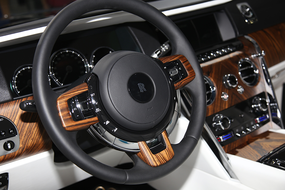 实拍劳斯莱斯库里南 实拍劳斯莱斯库里南