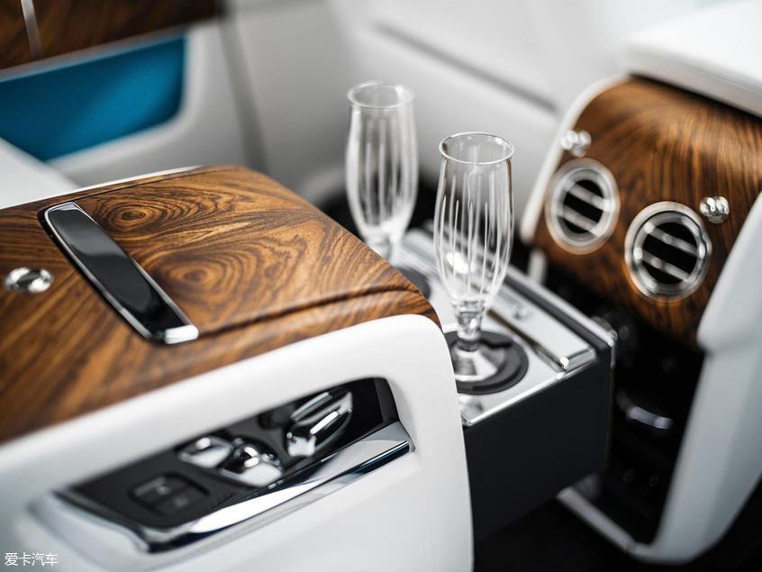 劳斯莱斯2019款库里南 劳斯莱斯2019款库里南