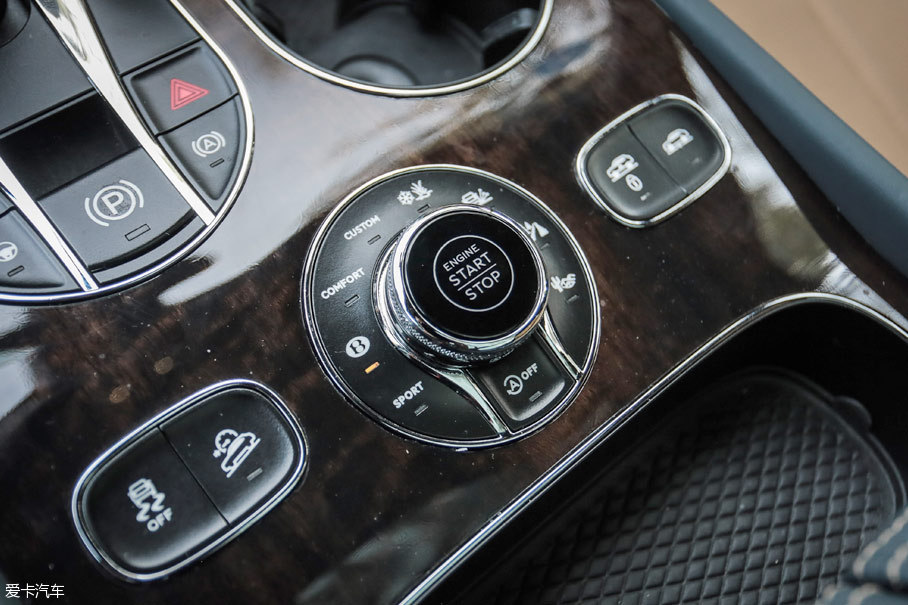 宾利2016款添越 宾利2016款添越