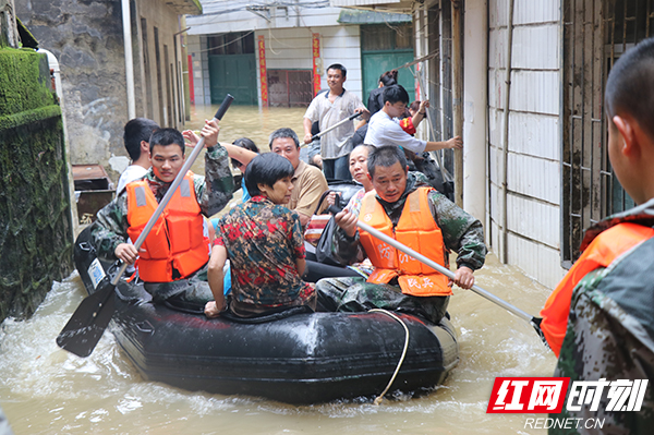 祁阳民兵转移群众2.jpg