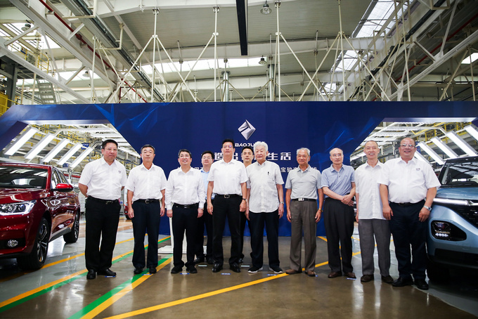 产销跨越2025万辆 新宝骏RC-6/RM-5正式下线-图1