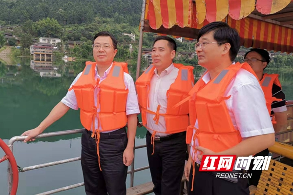 蔡典维城步巡河:持续巩固清网清违清岸清源工作成效