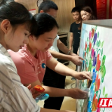 “两新”党员认领“微心愿” 结对共建践行“微公益”