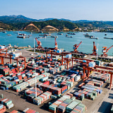 海关总署：上半年中国外贸进出口总值同比增长3.9%