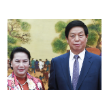 栗战书同越南国会主席阮氏金银举行会谈