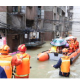 冷水滩防汛抗灾特别报道|冷水滩：消防员拉起“生命之绳”