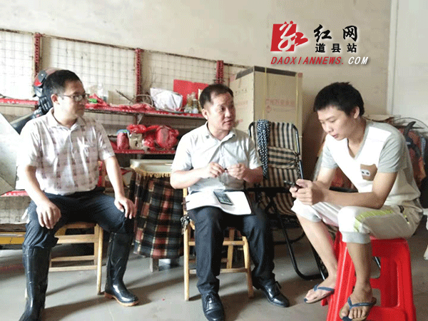征兵宣传进村入户.gif