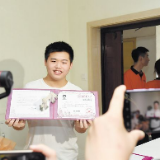 长沙首封高考录取通知书送达