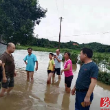 零陵区农业农村局奔赴一线抗洪救灾