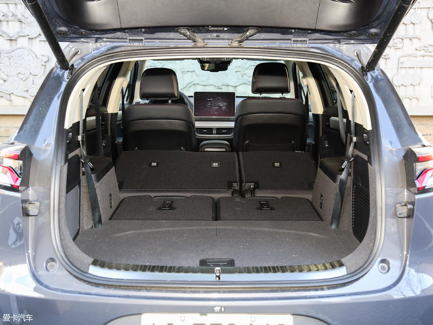 比亚迪汽车2018款唐DM 比亚迪汽车2018款唐DM