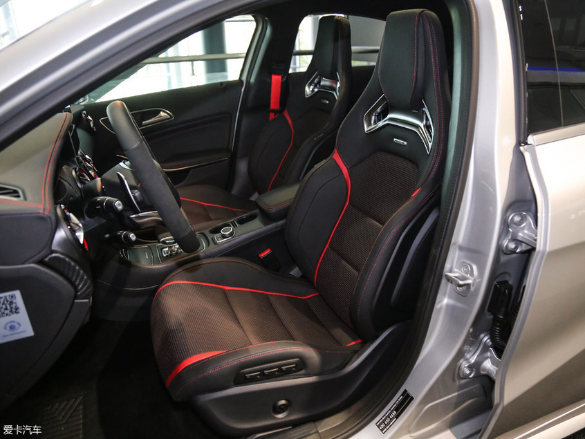 奔驰AMG A45 4MATIC座椅 奔驰AMG A45 4MATIC座椅