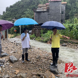 宁远：胡红灯深入桐木漯瑶族乡指导抗洪救灾工作