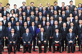 习近平会见2019年度驻外使节工作会议与会使节